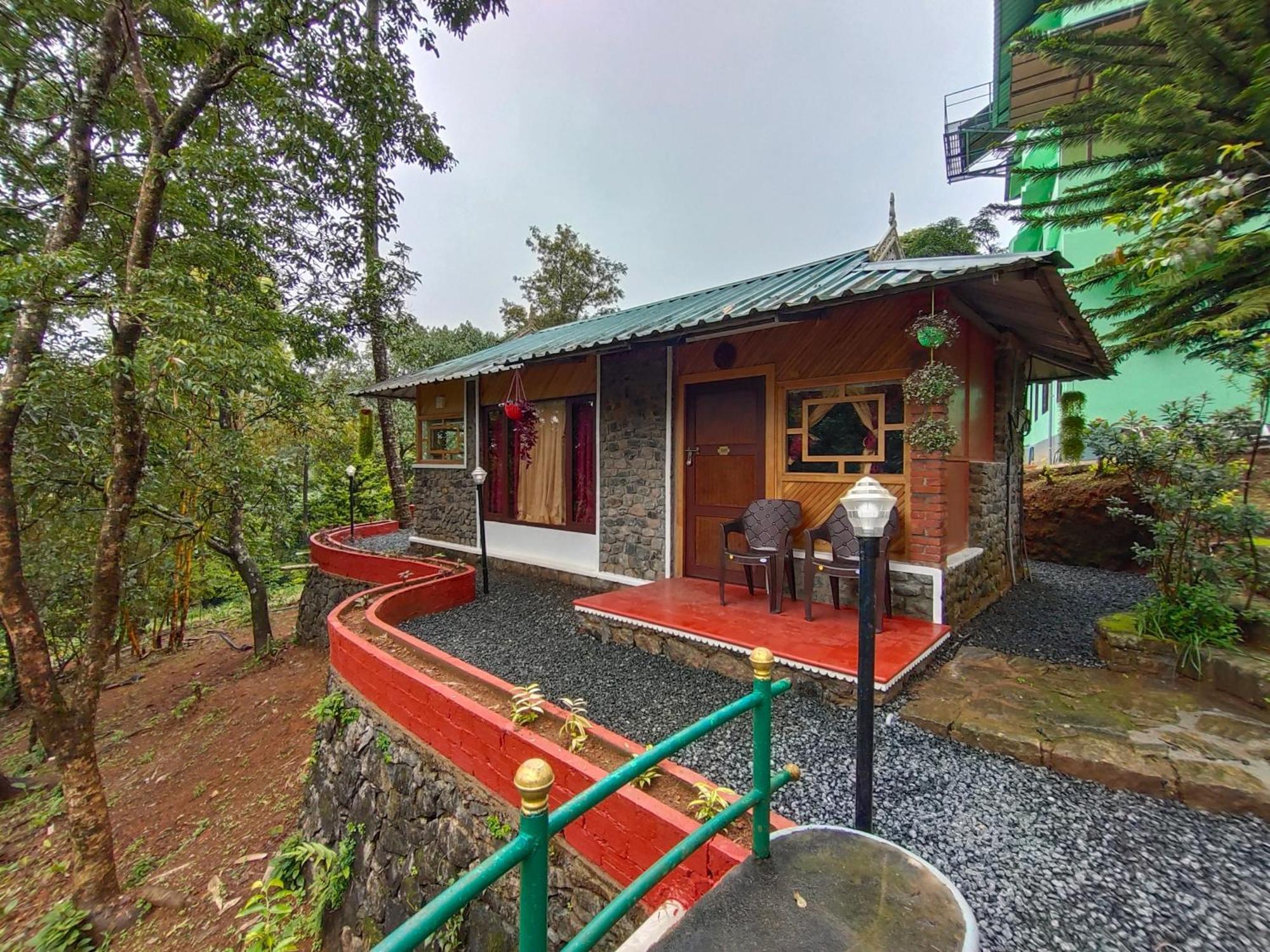 Exotica Holidays Hotel Viripara Exterior photo